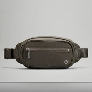 NWOT Lululemon Wunderlust Belt Bag 1.8L OneSize GRSG GREEN SAGE